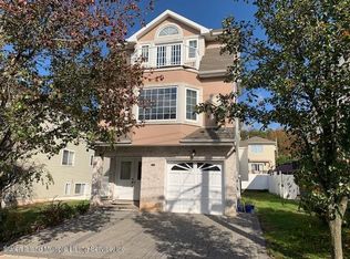 99 Herrick Ave, Staten Island, NY 10309