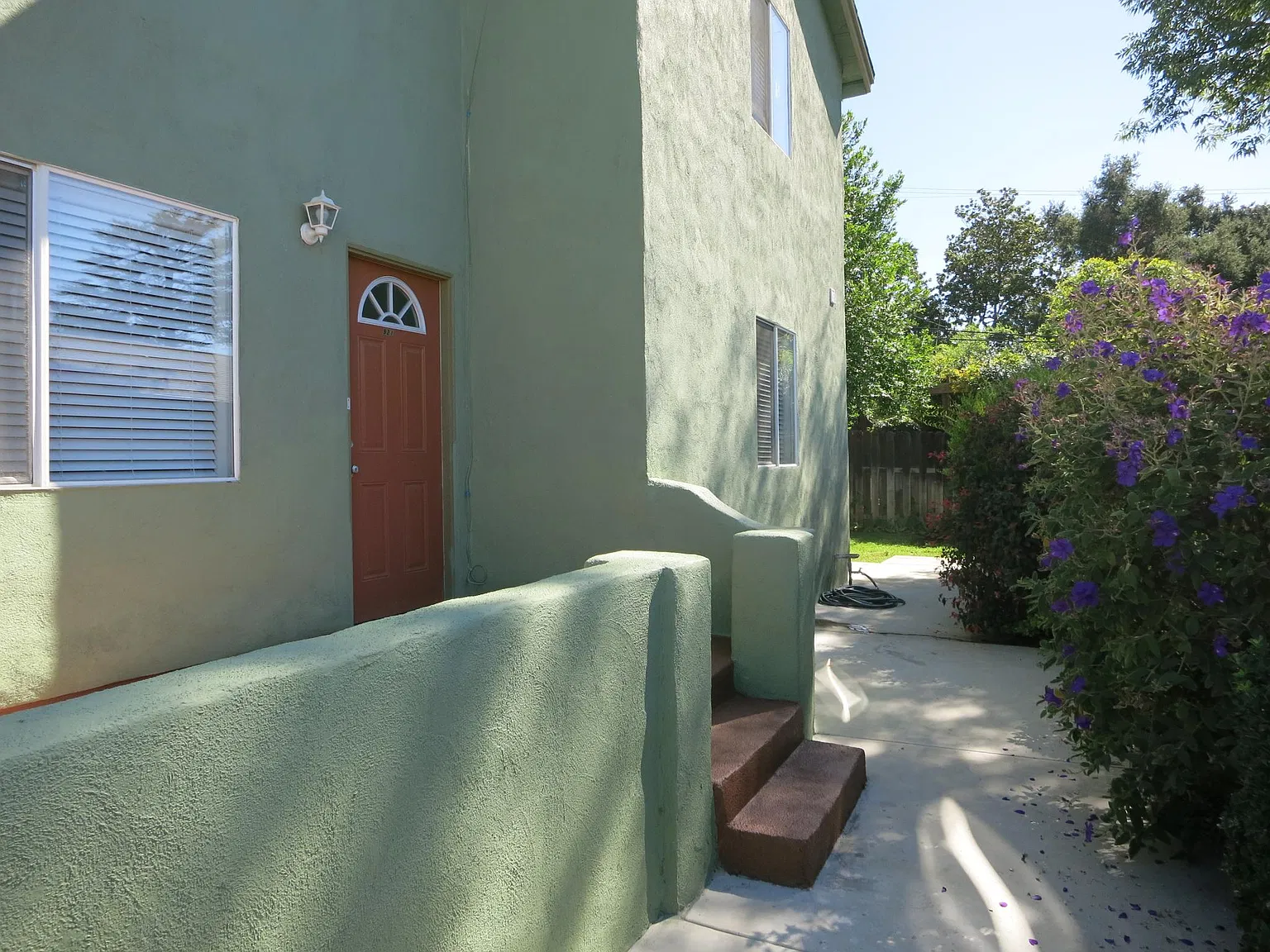 2 bed, 1060 sqft, $3,000 — Photo 2