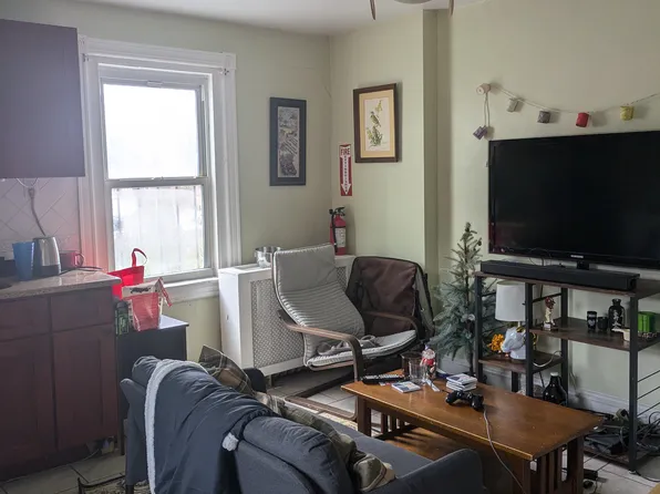 22 School Ln #3, Ardmore, PA 19003