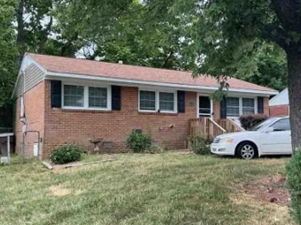 2112 Edmond Dr, Greensboro, NC 27401