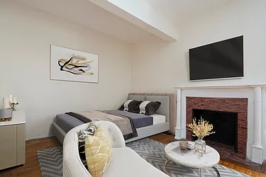 Rented by R New York