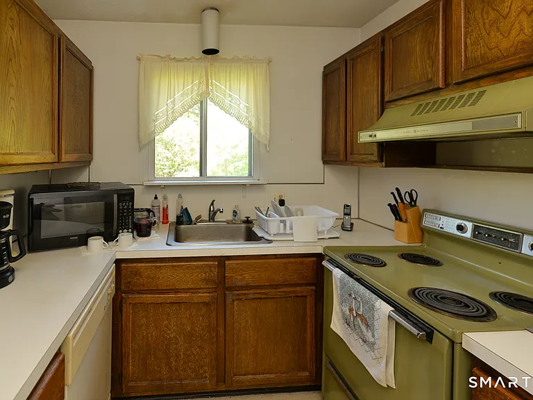 548 Heritage Vlg #A — Photo 7