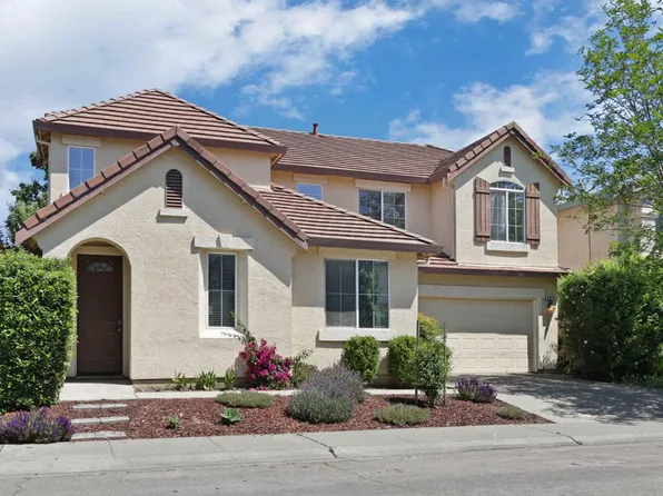 101 S Pinnacles Cir, Sacramento, CA 95835