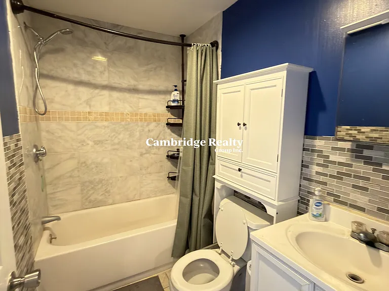 1105 Cambridge St #1B — Photo 10