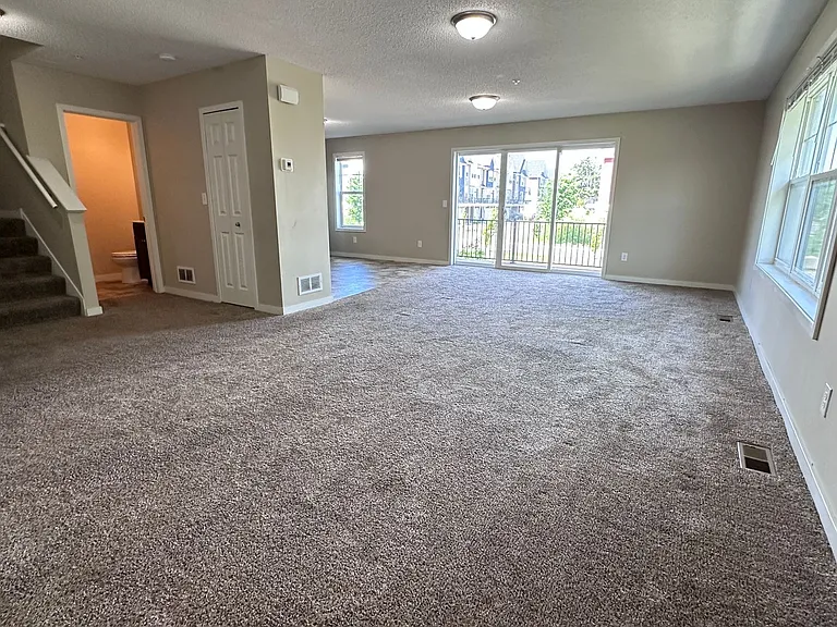 11964 Emery Village Dr N — Photo 2