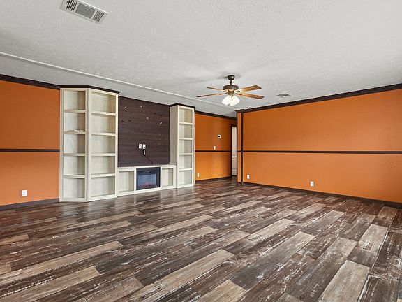 3rd image of 4709 Randall Rd