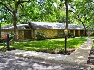 533 Crescent Dr, Seguin, TX 78155