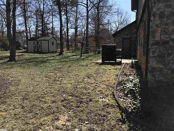 5th image of 224 Forest Springs Dr