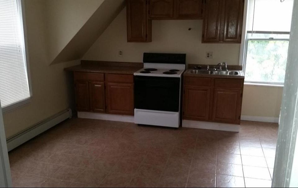 1st image of 600 Providence St #3