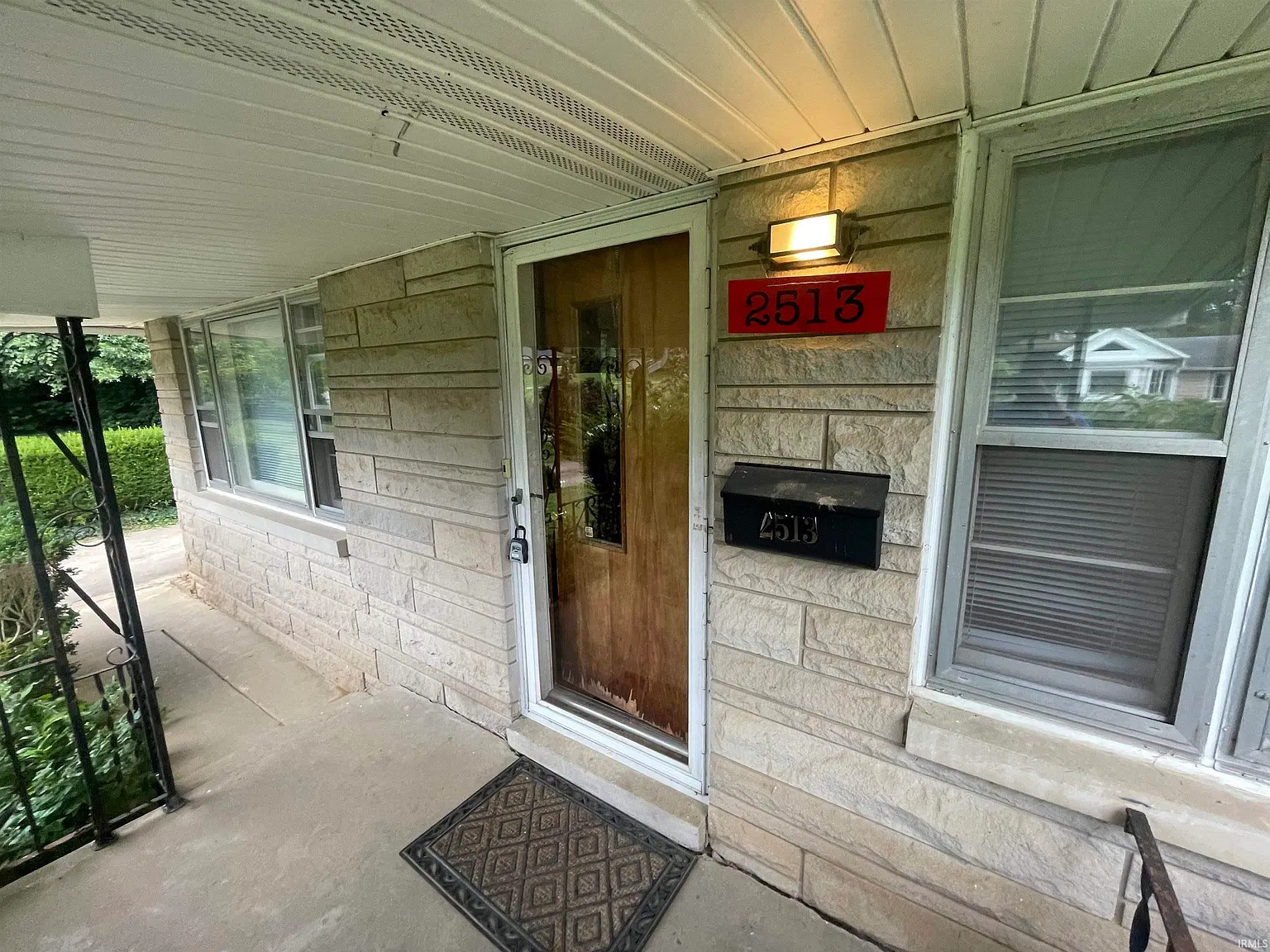 3 bed, 1.5 bath, 1544 sqft, $2,050 — Photo 2