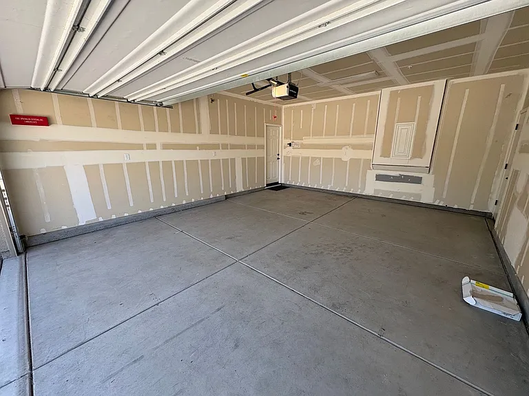 551 Montana De Oro St — Photo 2