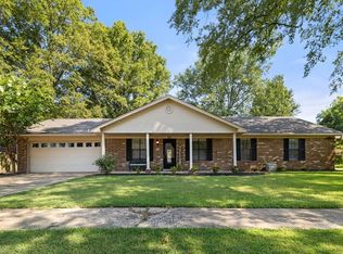 909 Rosewood Dr, West Memphis, AR 72301