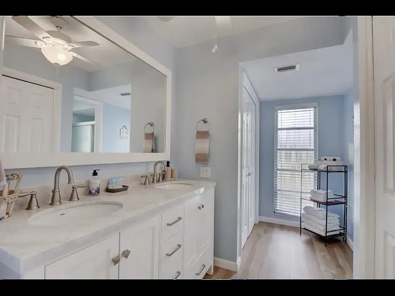 614 SE 28th Ter — Photo 3