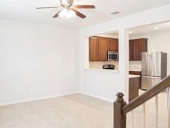 5th image of 2918 Durango Pl