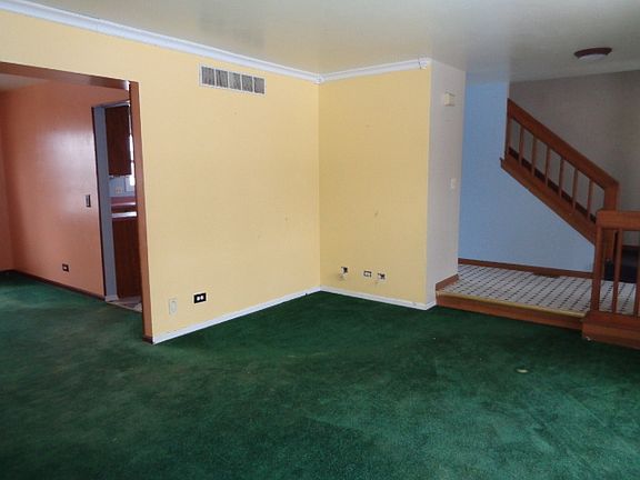 4th image of 341 Timber Oaks Dr