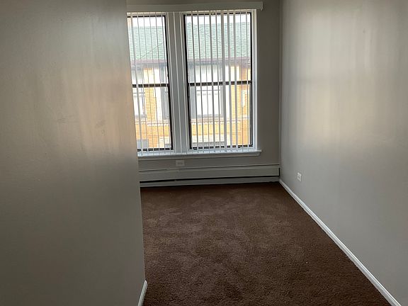 4th image of 4631 S Lake Park Ave #317