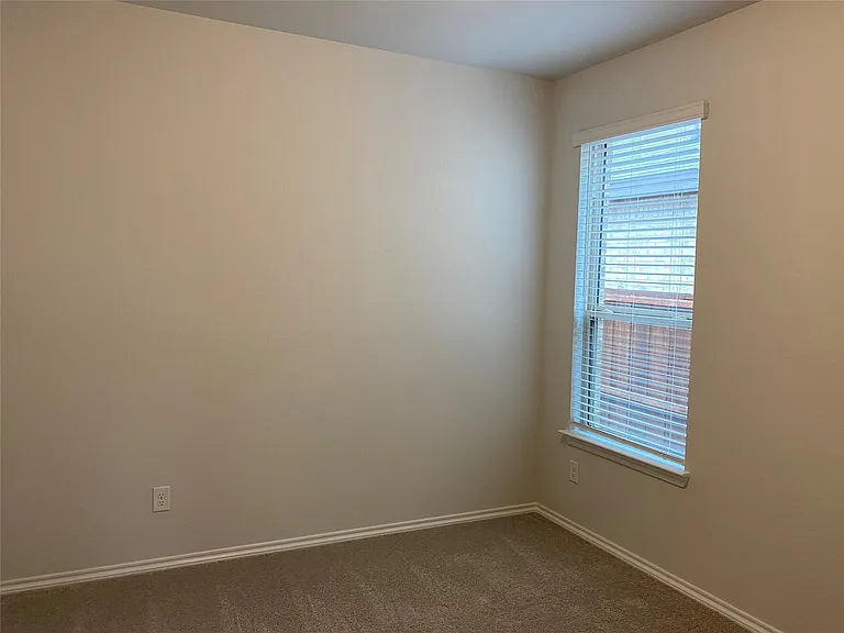 1805 Wayne Ln — Photo 15