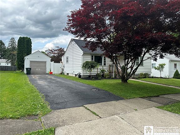 2nd image of 30 Elliott Ave