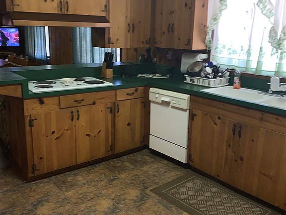 2nd image of 817 Parker Ave