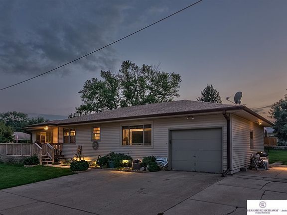 3rd image of 604 Apache Dr