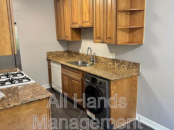 2nd image of 3025 E 5th St APT 1