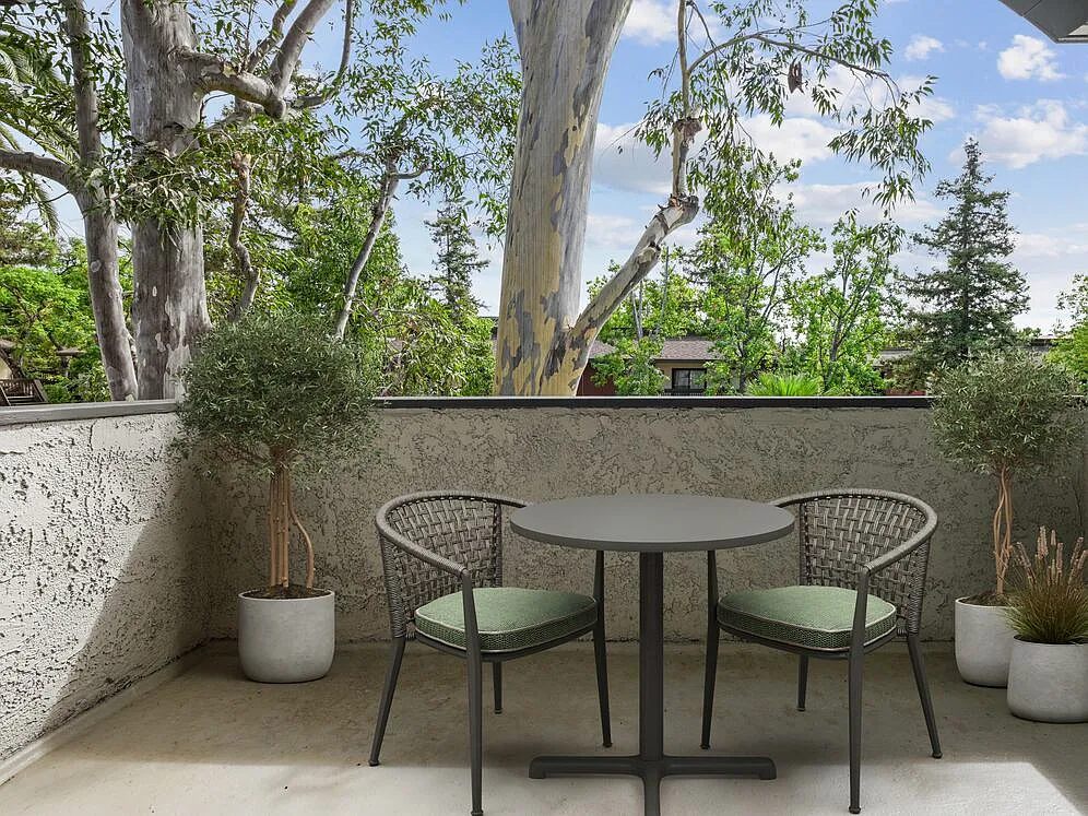 AVA Pasadena — Photo 4