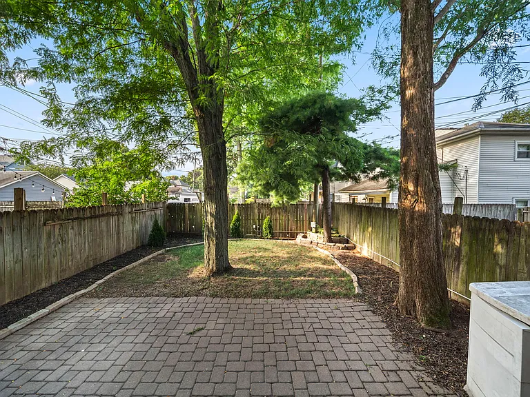 335 W 2nd Ave — Photo 49