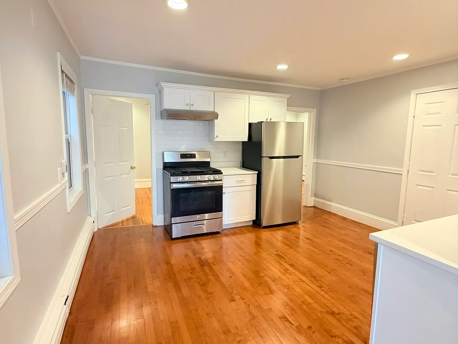 2 bed, 615 sqft, $2,350 — Photo 3