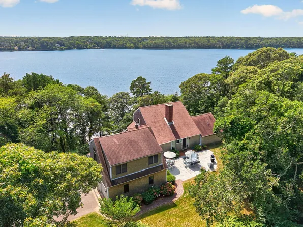 3 Hinckley Road, Harwich, MA 02645
