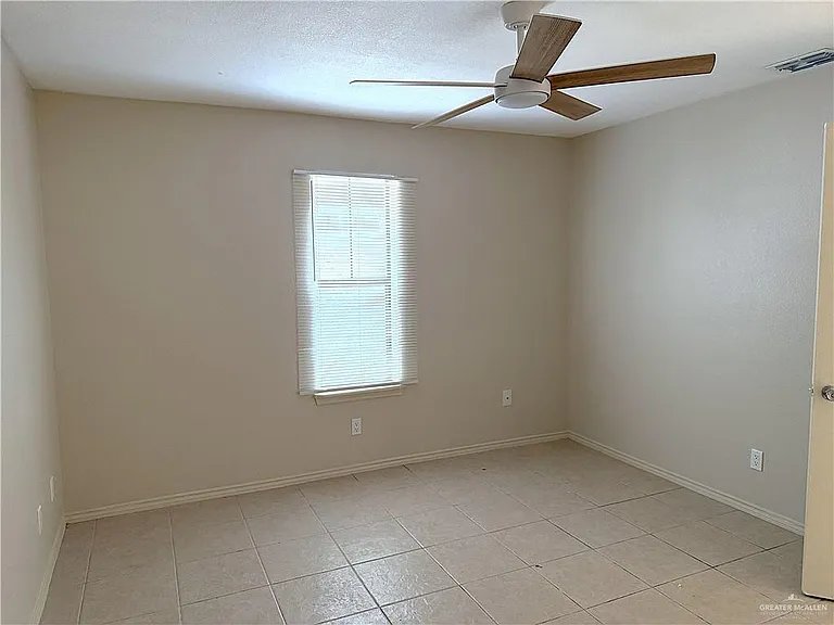 716 Mynah Ave #3 — Photo 8