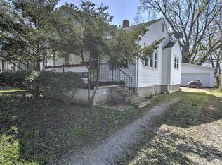 2549 E Main St, Decatur, IL 62521