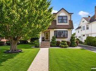 307 Raymond St, Hasbrouck Heights, NJ 07604