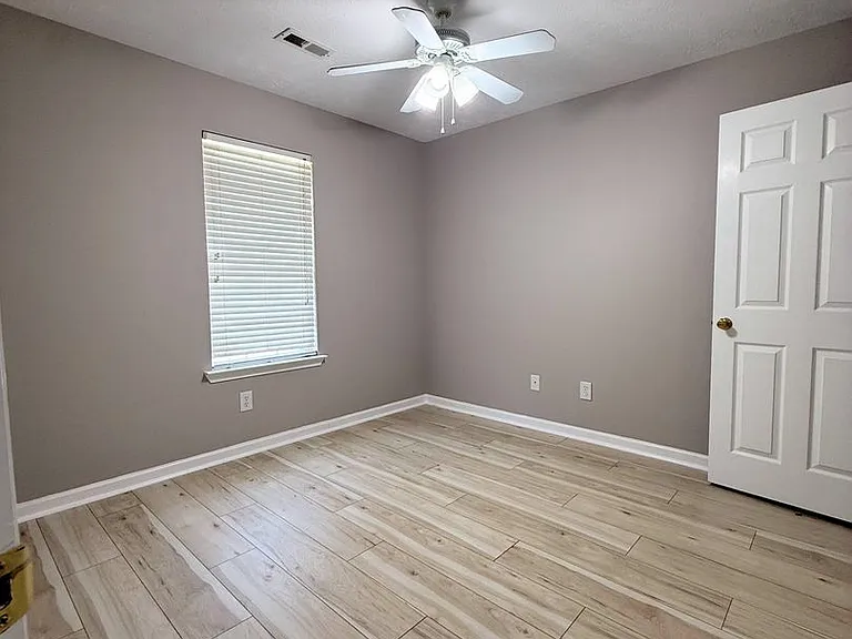 106 Abby Ln — Photo 16