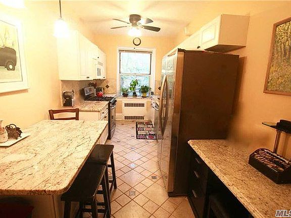 4th image of 117-01 Park Ln S #C2b