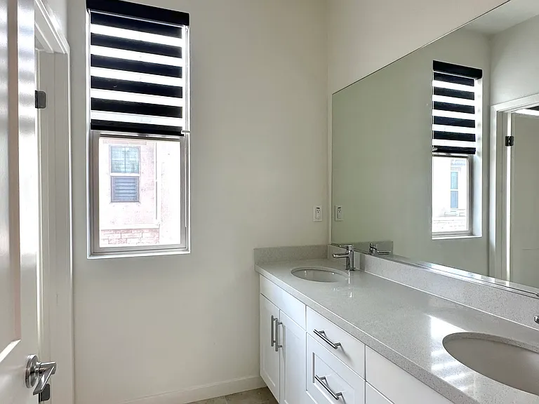 4776 S Ansley Ave — Photo 28