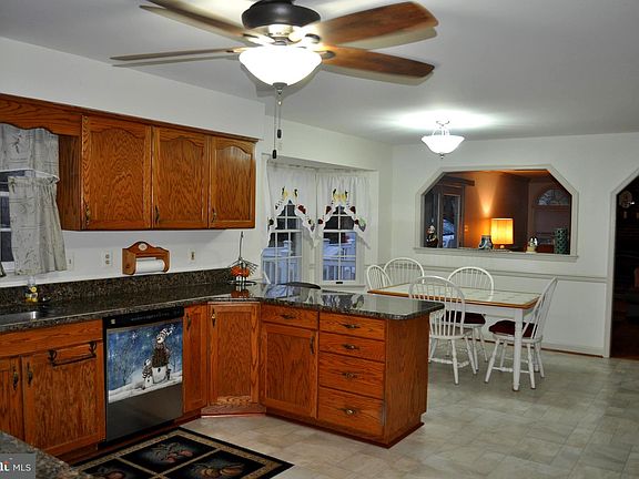 3rd image of 1027 Wiltshire Dr