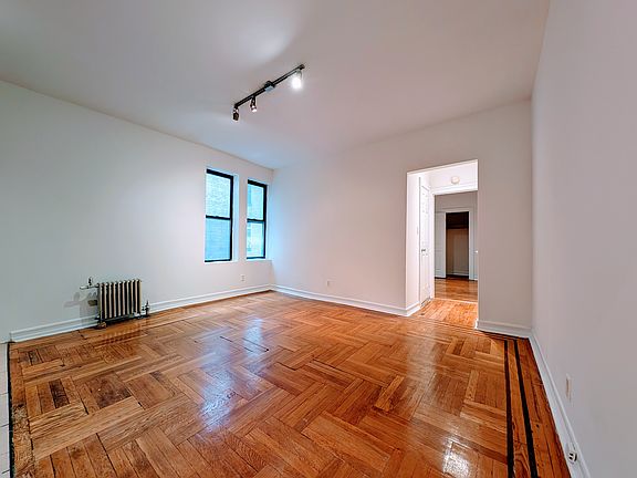 2nd image of 537 Clinton Ave APT 4H