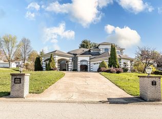 87 Farmview Dr, Uniontown, PA 15401