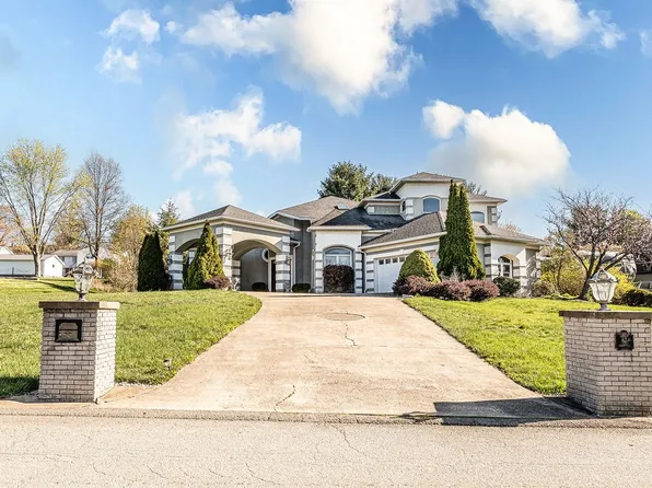 87 Farmview Dr, Uniontown, PA 15401