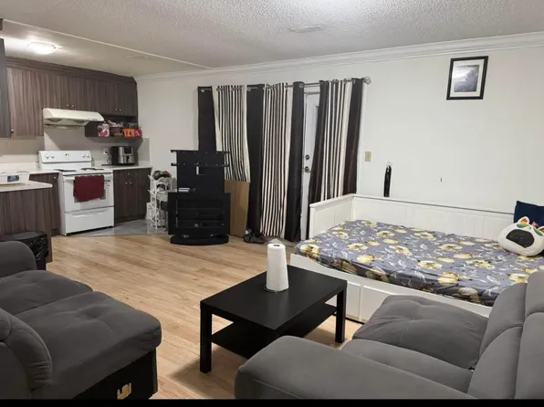 14435 Chartwell Dr, Surrey, BC V3S 5E3
