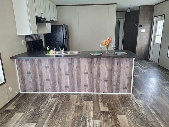 4th image of 2109 Eagle Dr