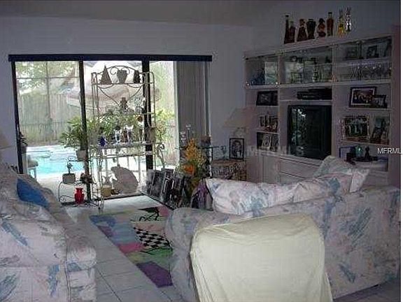 2nd image of 709 Holbrook Cir