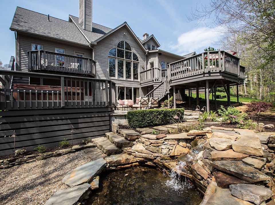 1st image of 17431 Hawksview Ln