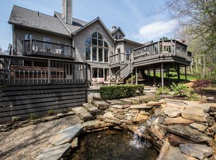 17431 Hawksview Ln, Chagrin Falls, OH 44023