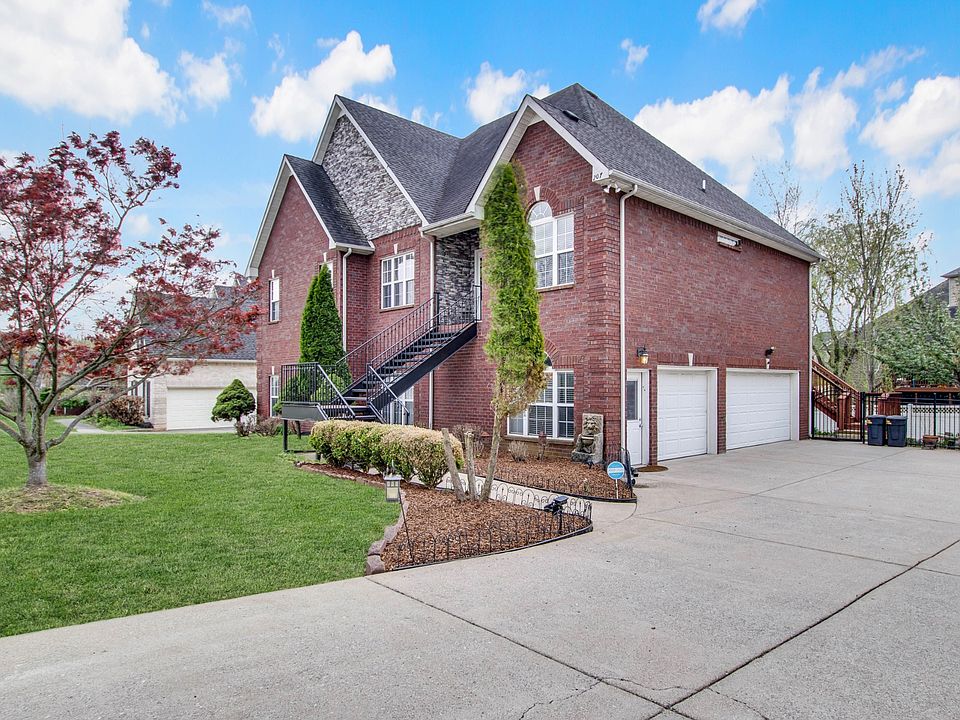 1st image of 207 Spirit Hill Cir