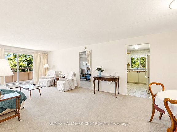 5th image of 414 Blake St #306