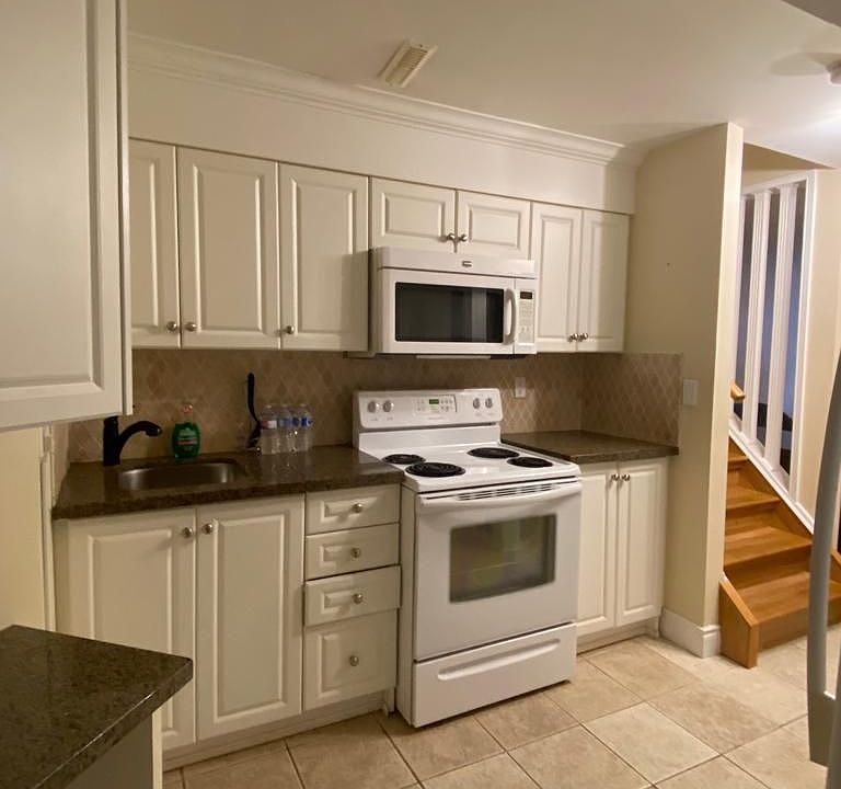1st image of 3197 Oakview Rd