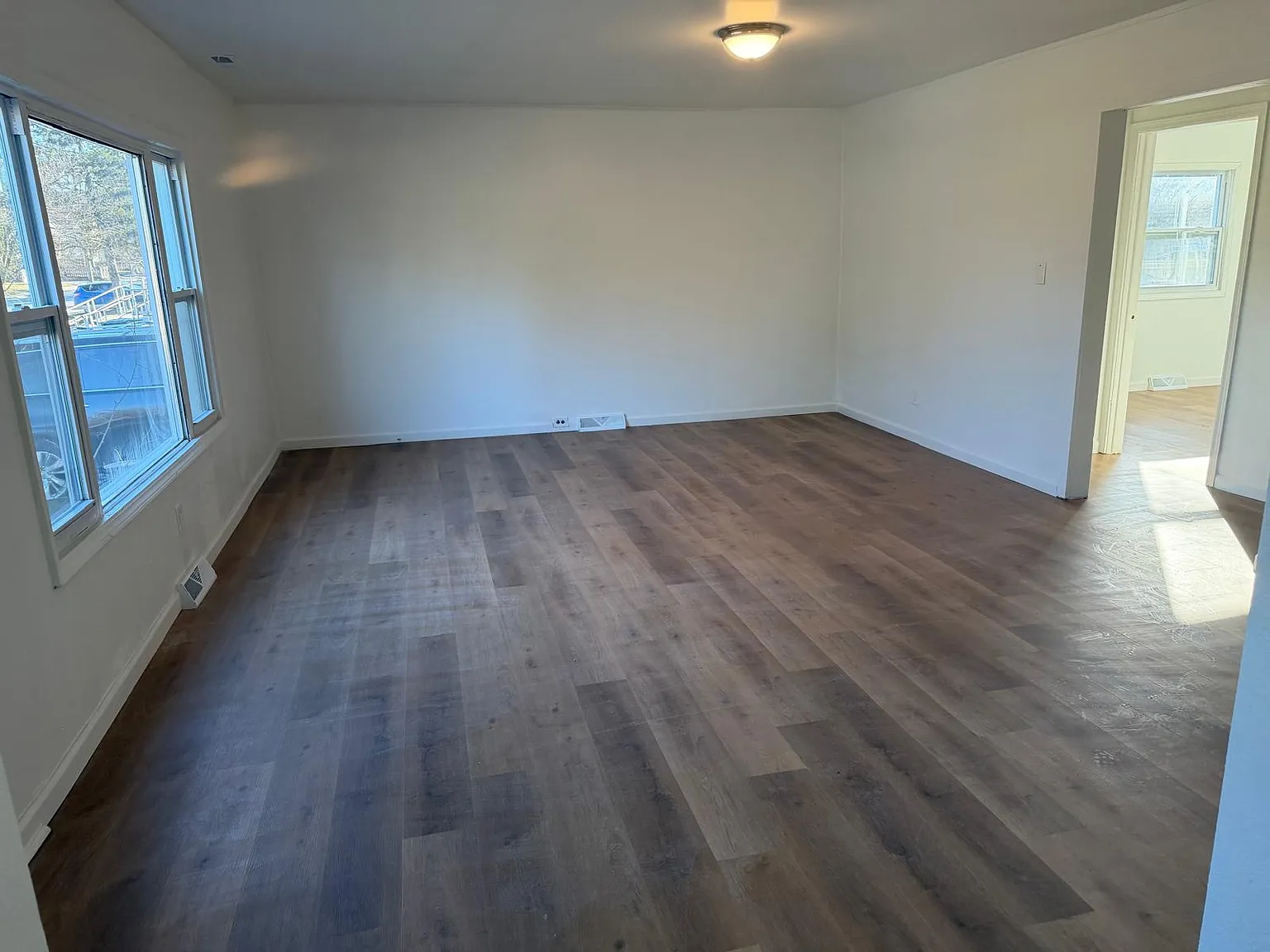 1665 Elaine Road - 1 — Photo 4
