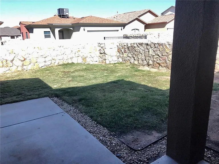 12917 Hueco Cave Dr — Photo 18