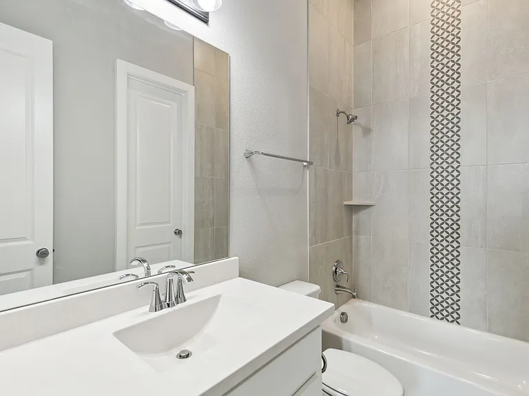 4131 Sandhills Ln — Photo 6